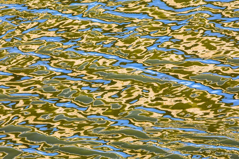 Wellen mit Himmelblau