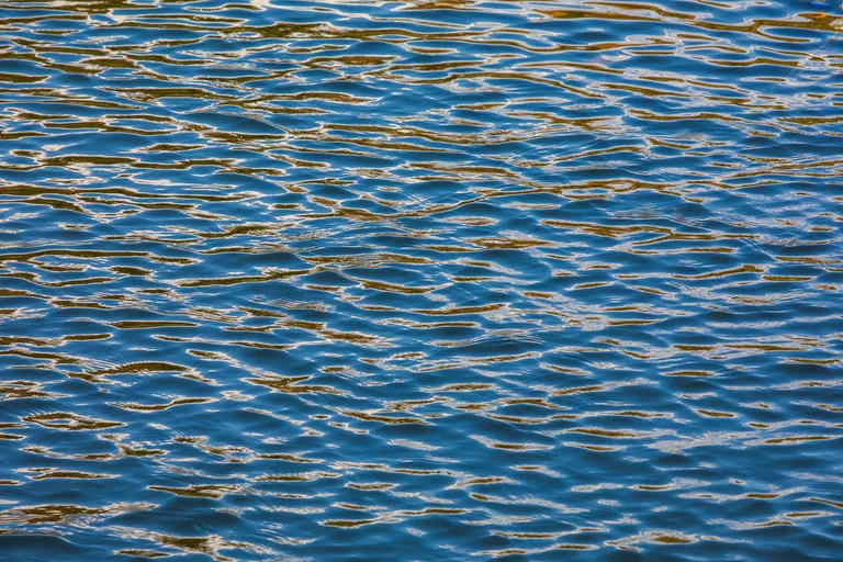 Blaues Wellenmuster