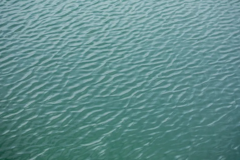 Jadegrünes Meer